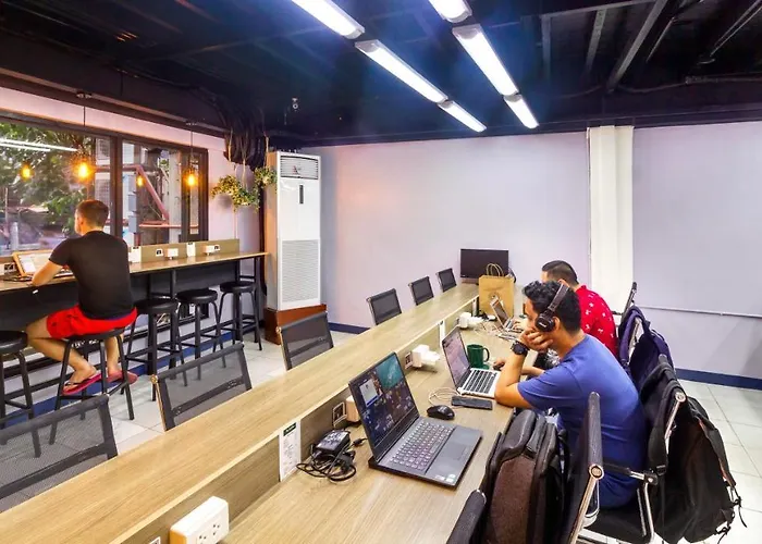Nomad'S Hub - Best Value Co-Living Hostel Cebu